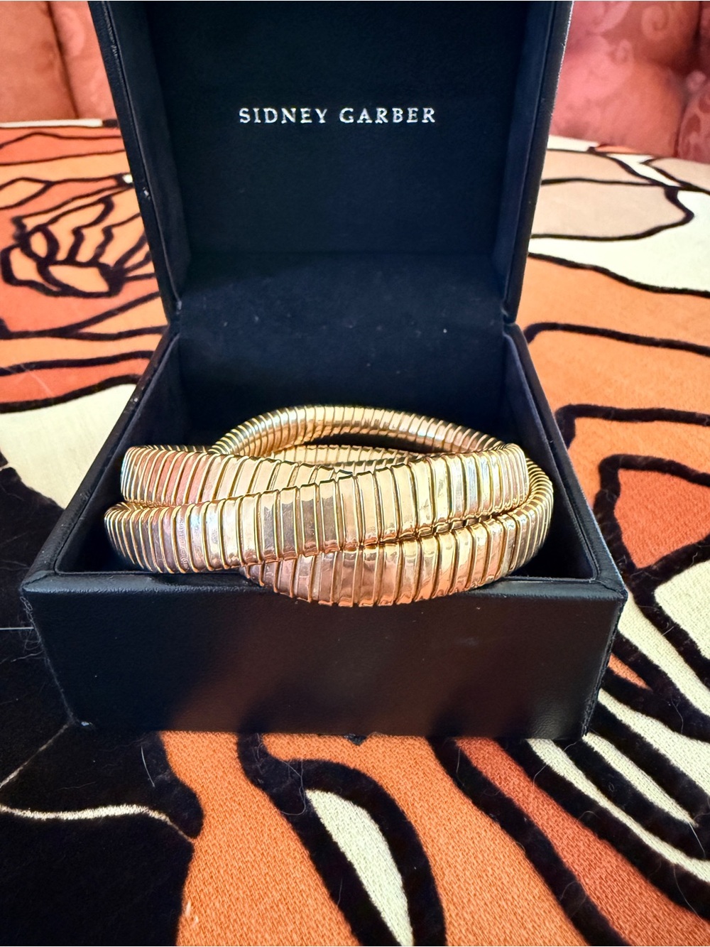 Sidney Garber 18K Rolling Bracelet Triple Tubogas, Retail $28,500